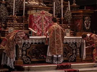 Šv. Mišios (pinterest.com nuotr.)