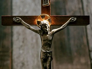 Nukryžiuotasis. (Megan Watson, unsplash.com)