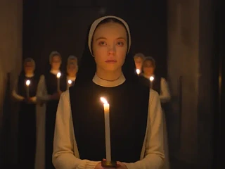 Sydney Sweeney filme „Immaculate“ (News photo/Neon nuotr.) +