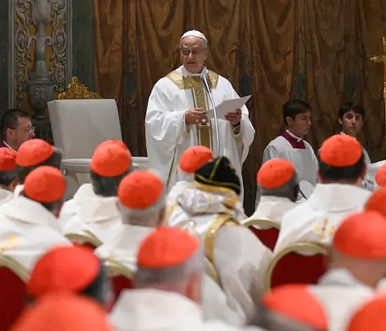 Popiežius Leonas XIV ir kardinolai (rorate-caeli.blogspot.com nuotr.)