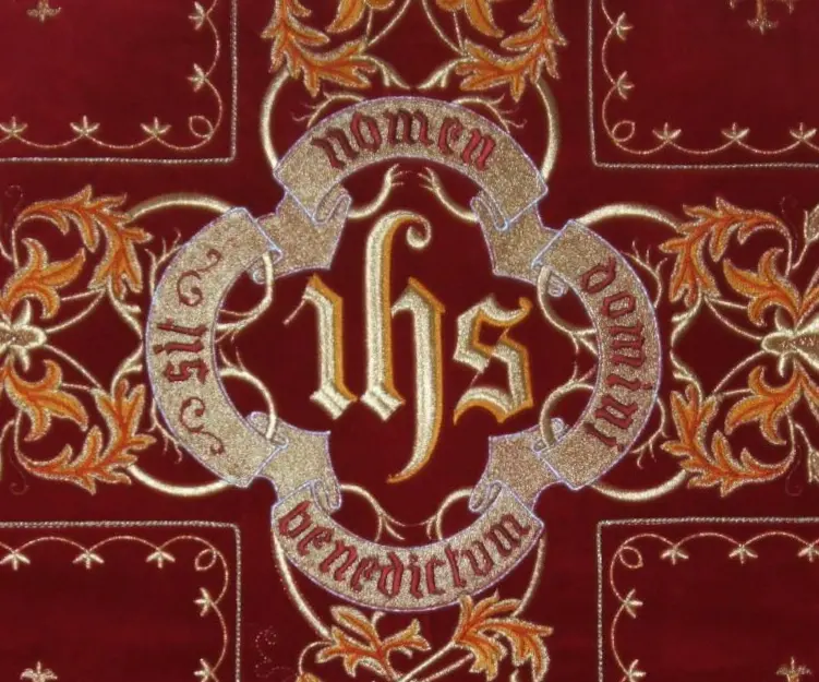 IHS monograma. Arnoto detalė (Pinterest) +