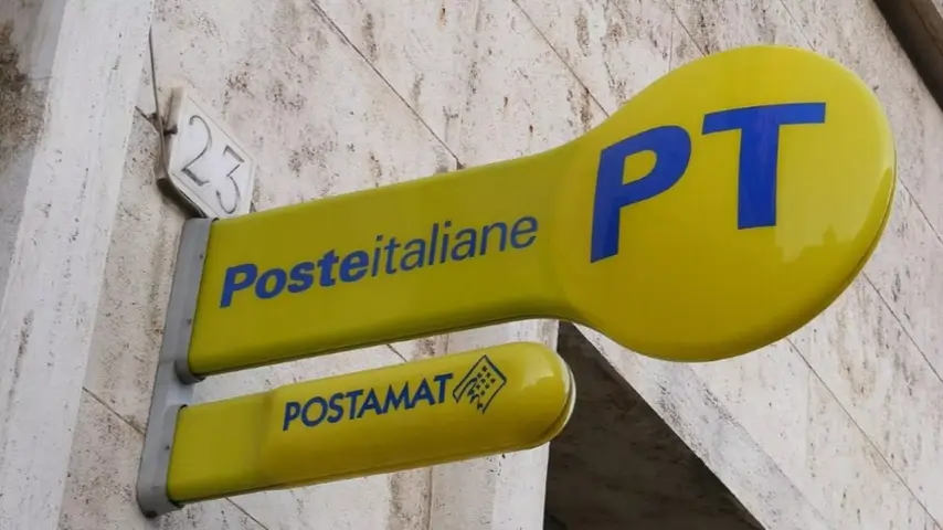 Italijos paštas. Iškaba gatvėje.