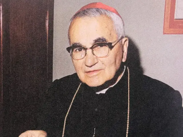 Kard. Antonio Bacci (liturgicalartsjournal.com nuotr.)