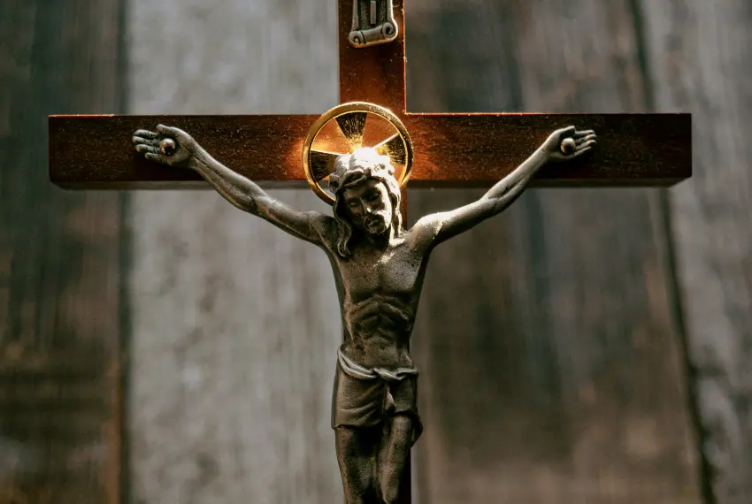 Nukryžiuotasis. (Megan Watson, unsplash.com +