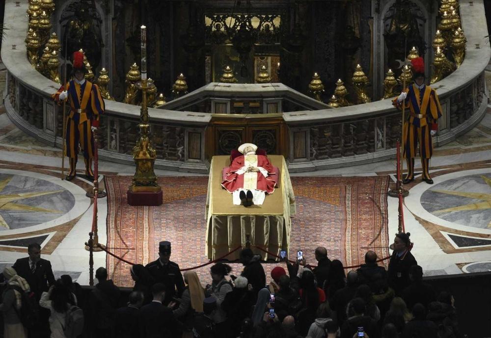 Benedikto XVI laidotuvės