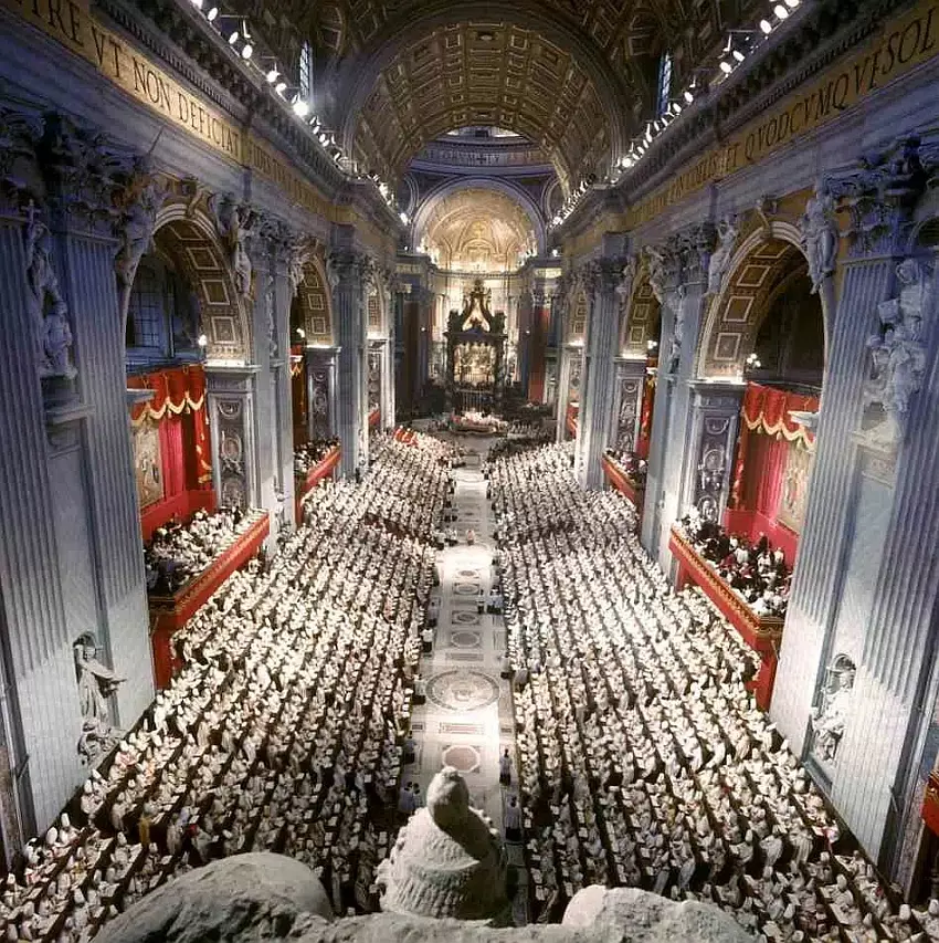 Vatikano II Susirinkimas (renaissancecatholique.fr nuotr.) +