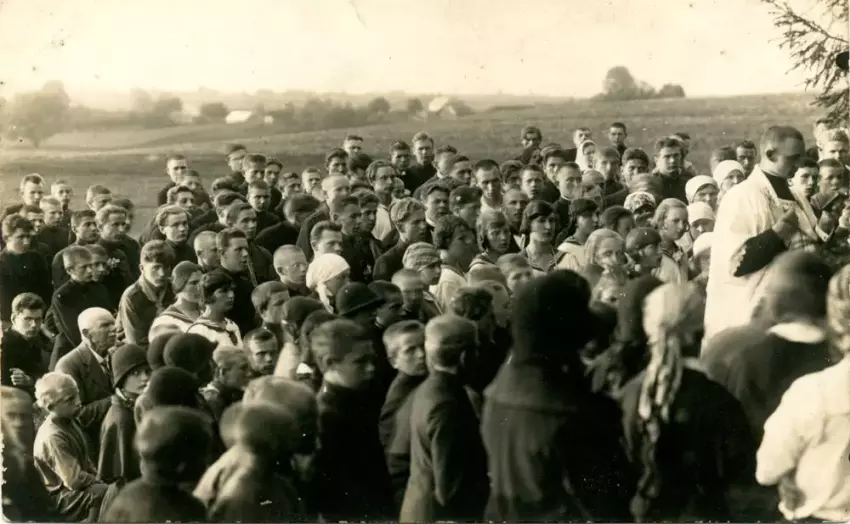 Rokiškio gimnazistai gegužinėse pamaldose, 1923 m.